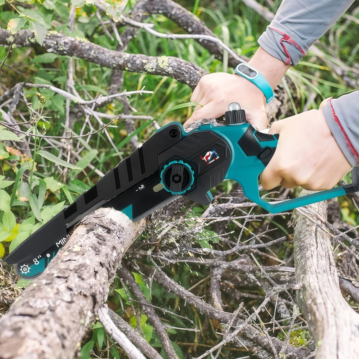 Newly 8 Inch Brushless Electric Saw W/ 2PCS Chains Cordless Woodworking Garden Pruning Chainsaw Set For Makita 18V Battery Pin